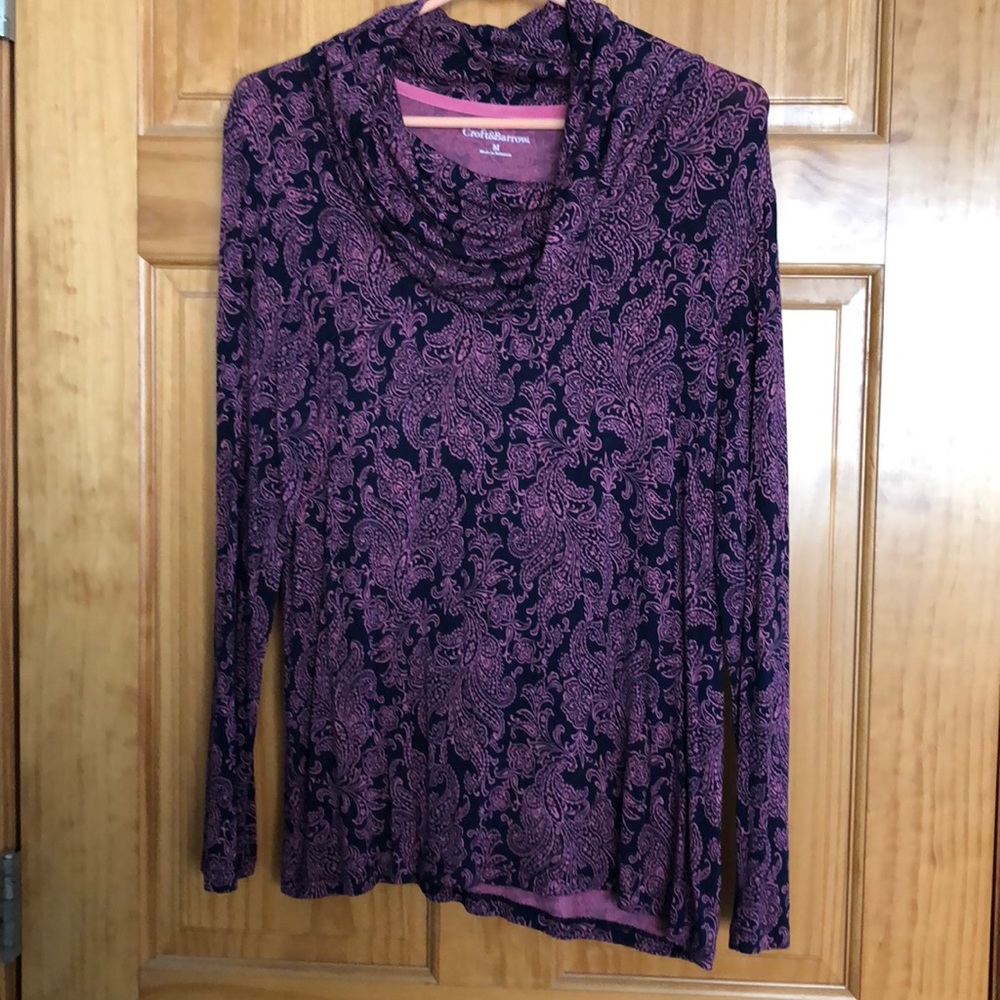 Women’s cowl neck shirt